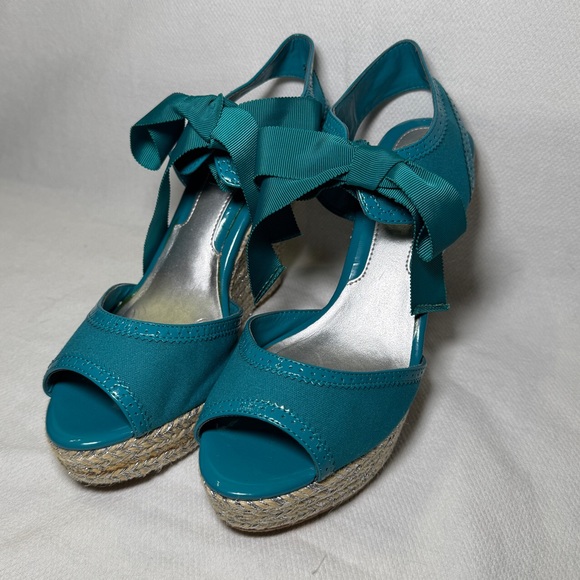 White House Black‎ Market Everly Espadrille Wedge Heels Turquoise Size 8.5 WHBM - Picture 1 of 16